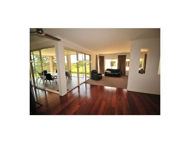 21 St James Ct, Tamborine Mountain QLD 4272