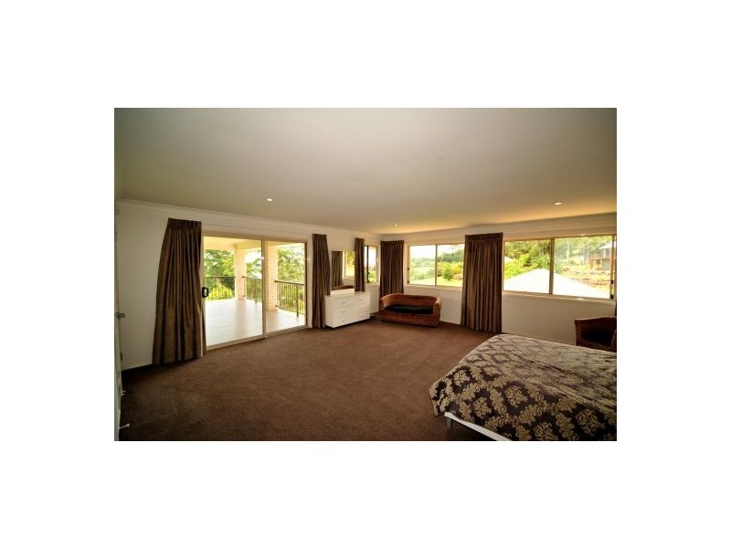 21 St James Ct, Tamborine Mountain QLD 4272