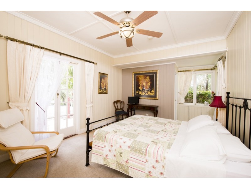 1525 Tamborine Oxenford Rd, Wongawallan QLD 4210