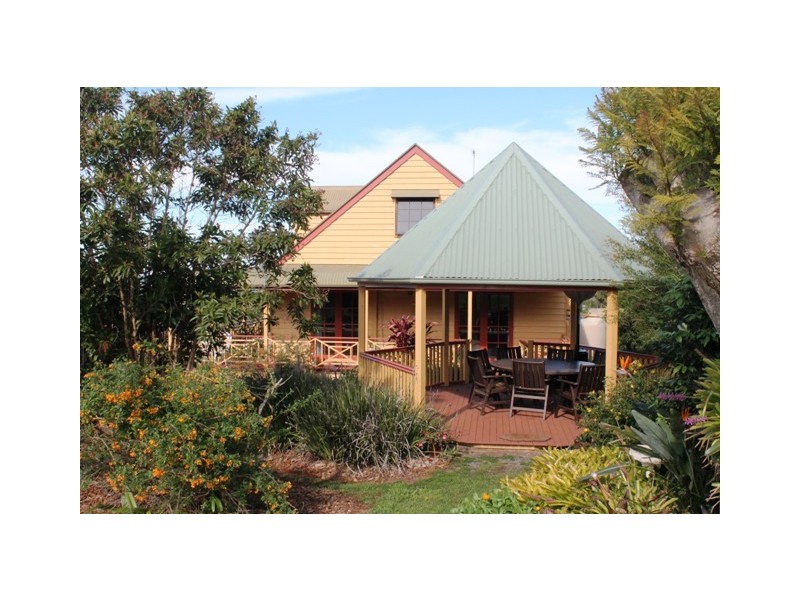 1 Lookout Pde, Tamborine Mountain QLD 4272