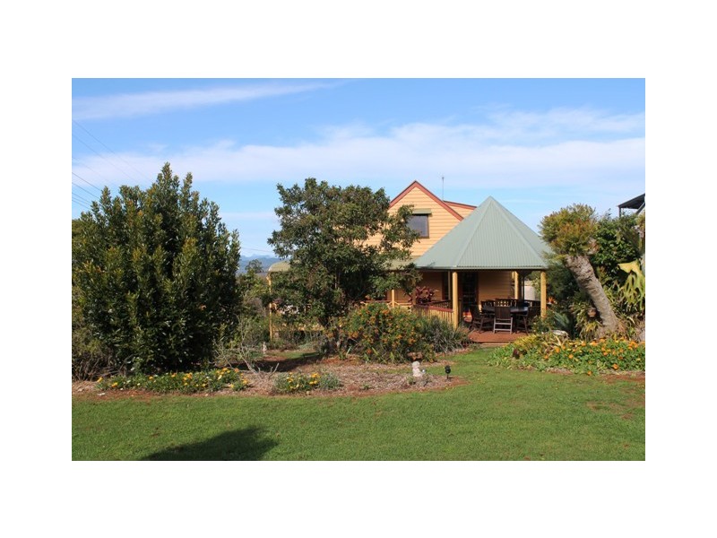1 Lookout Pde, Tamborine Mountain QLD 4272