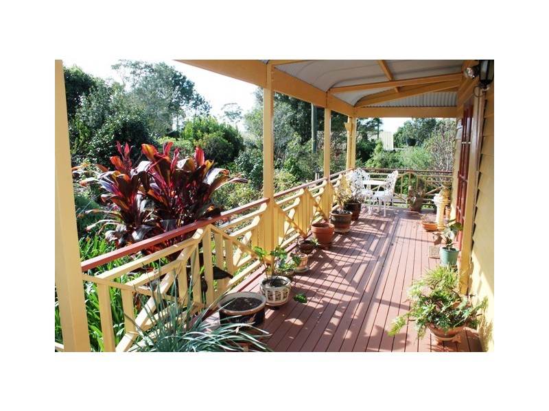 1 Lookout Pde, Tamborine Mountain QLD 4272