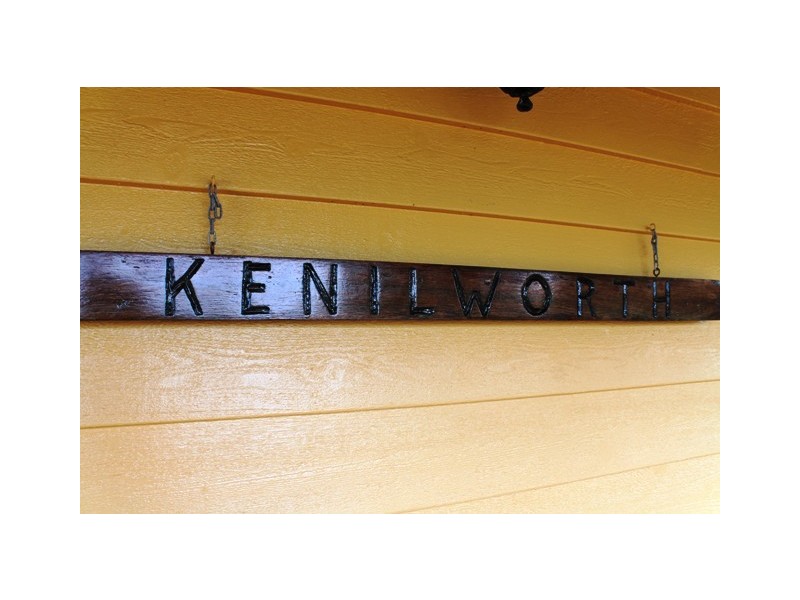 1 Lookout Pde, Tamborine Mountain QLD 4272