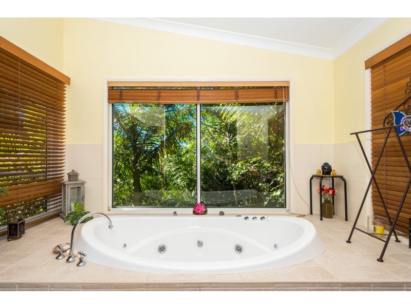 65 Guanaba Road, Tamborine Mountain QLD 4272