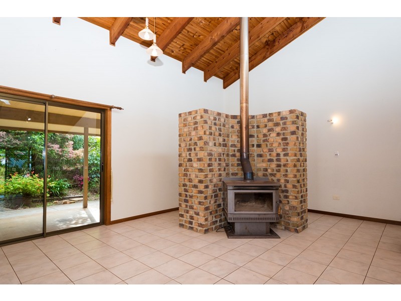 65 Guanaba Road, Tamborine Mountain QLD 4272