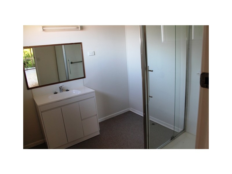 8 Golfers Cres, Tamborine Mountain QLD 4272