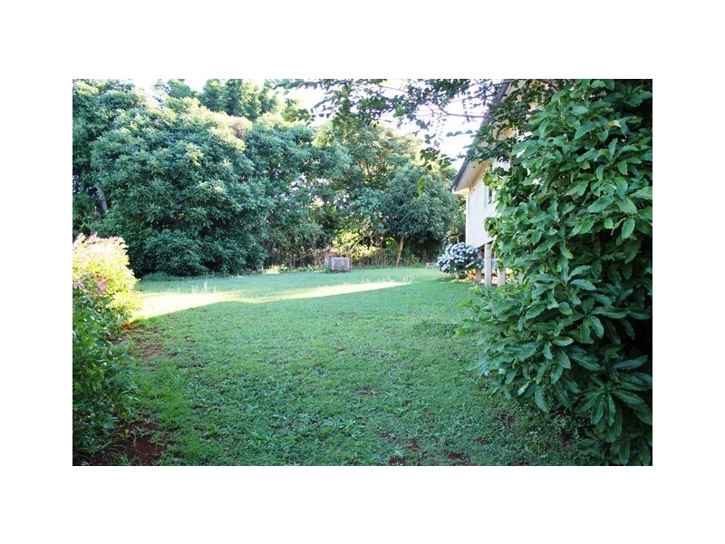 8 Golfers Cres, Tamborine Mountain QLD 4272
