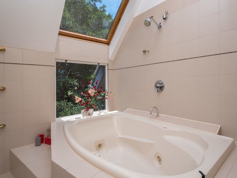 131 Licuala Drive, Tamborine Mountain QLD 4272