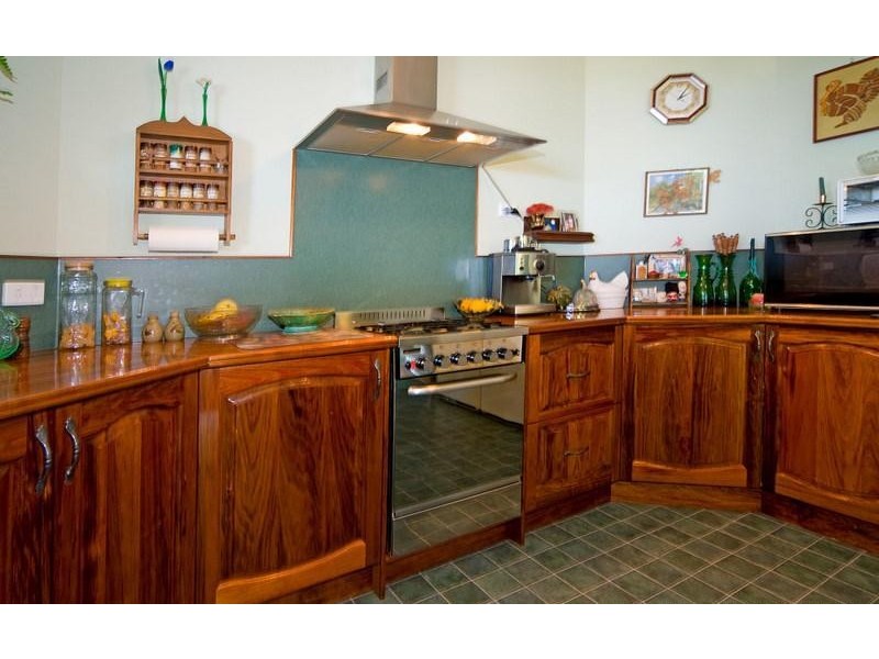 13-17 Eagles Retreat Place, Tamborine Mountain QLD 4272