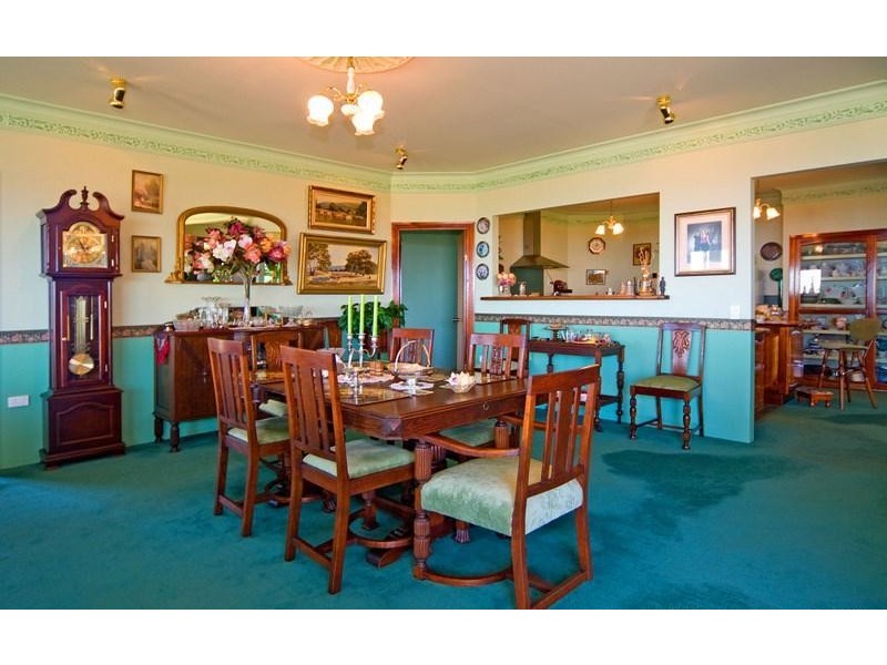 13-17 Eagles Retreat Place, Tamborine Mountain QLD 4272