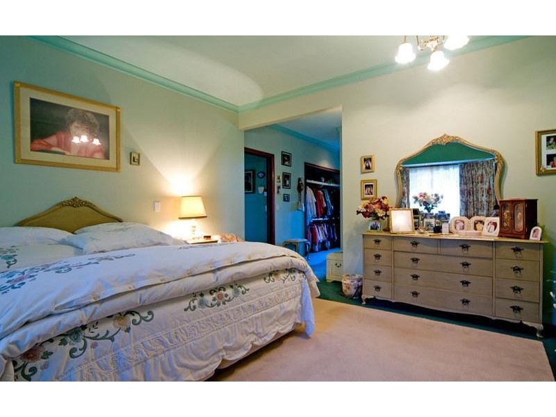 13-17 Eagles Retreat Place, Tamborine Mountain QLD 4272