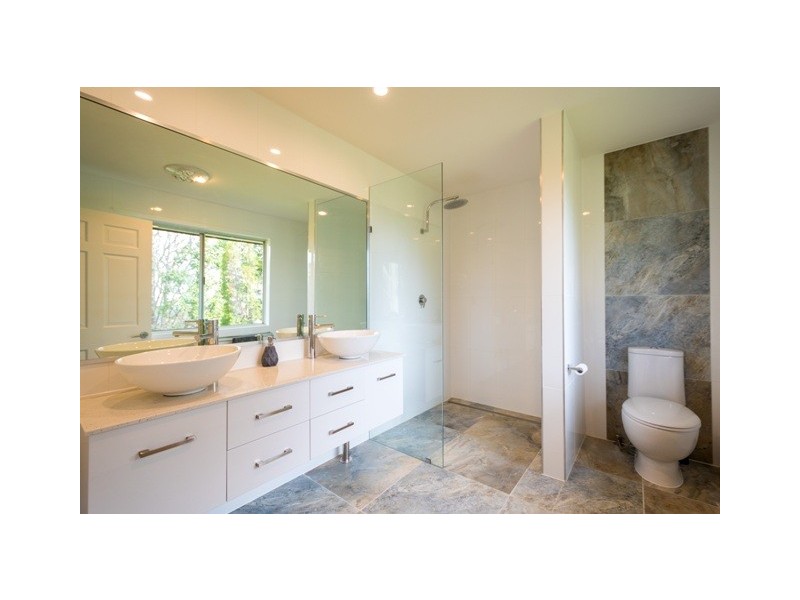 68 to 70 Siganto Street, Tamborine Mountain QLD 4272