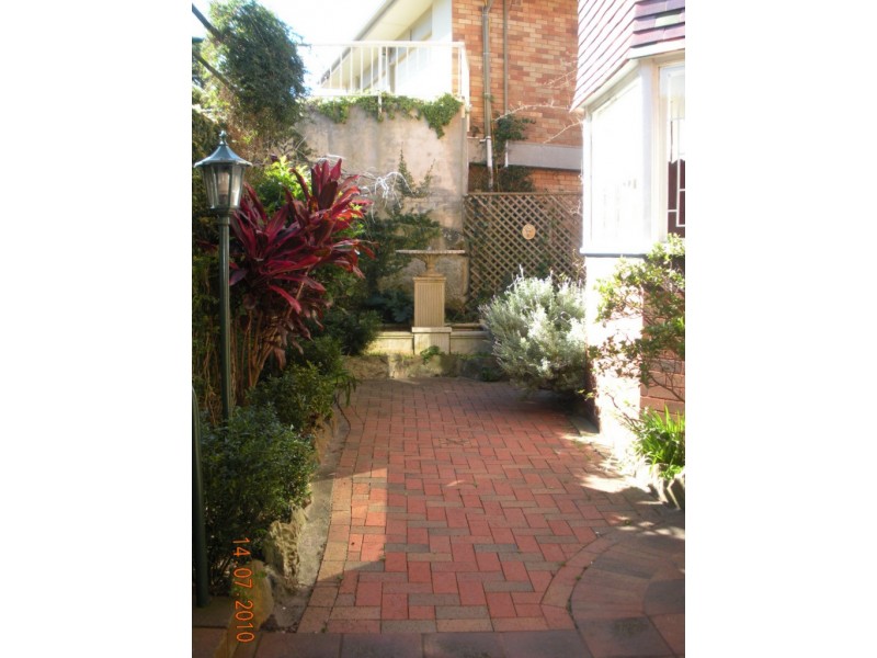 17 Edgecliffe Esplanade, Seaforth NSW 2092