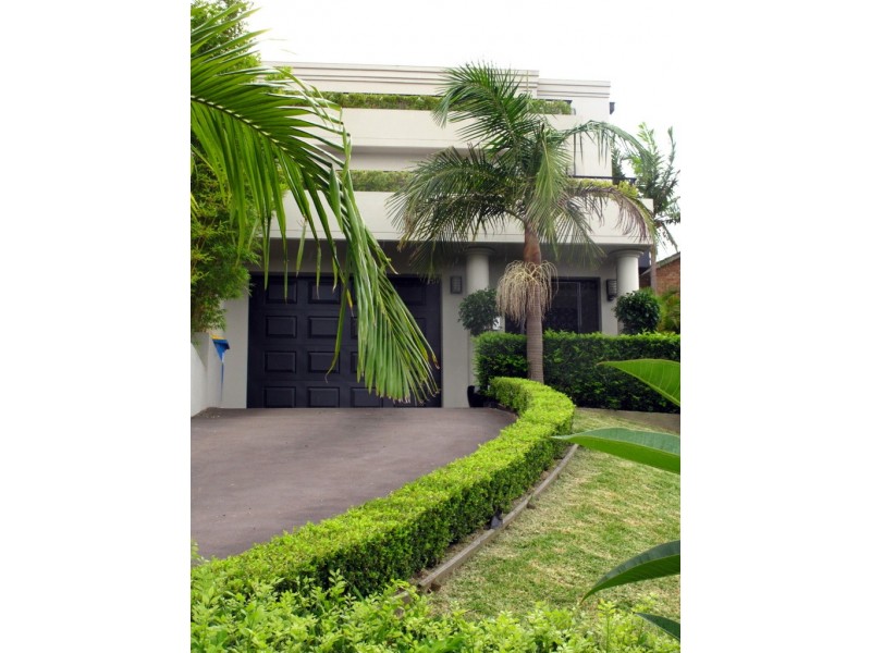 10 Rabaul Road, North Curl Curl NSW 2099