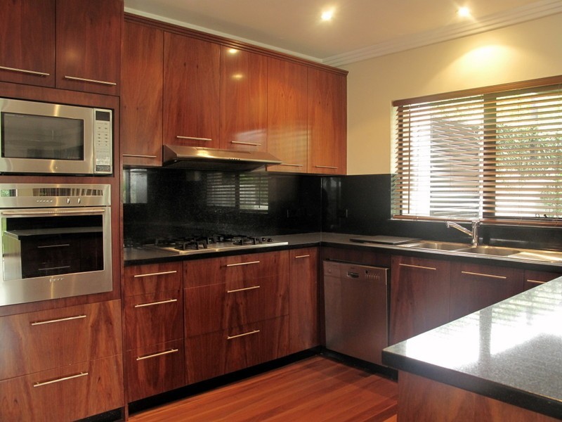 10 Rabaul Road, North Curl Curl NSW 2099