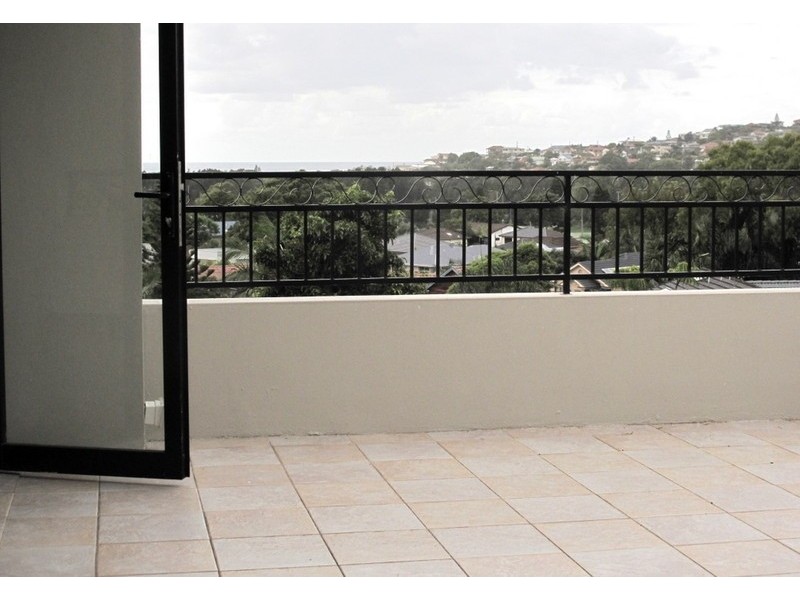 10 Rabaul Road, North Curl Curl NSW 2099