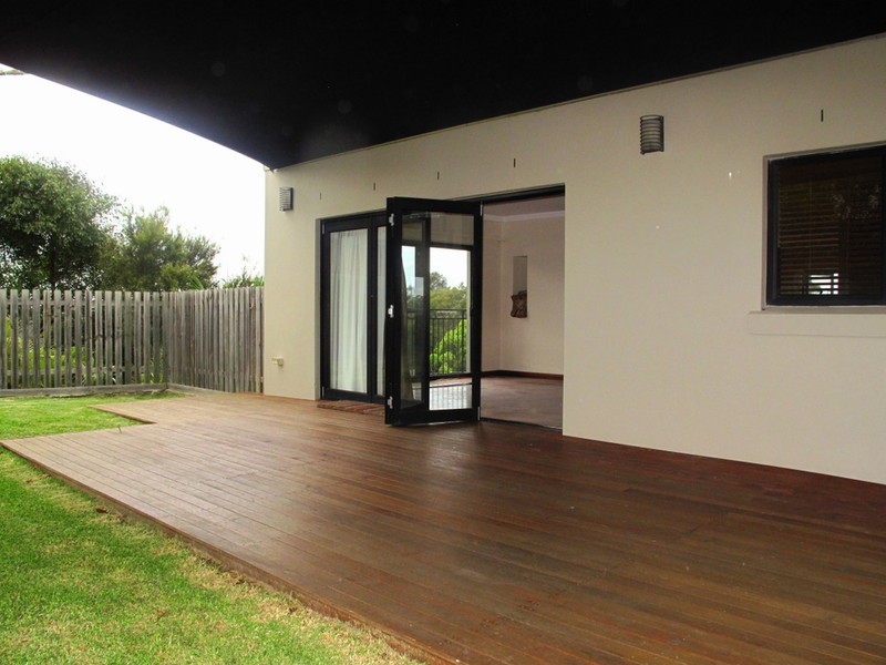 10 Rabaul Road, North Curl Curl NSW 2099