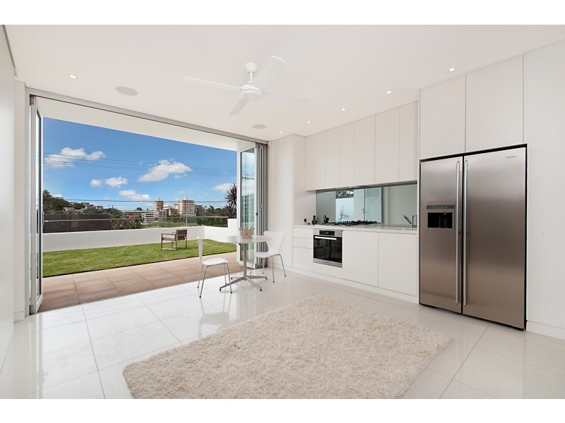 71  Undercliff, Freshwater NSW 2096