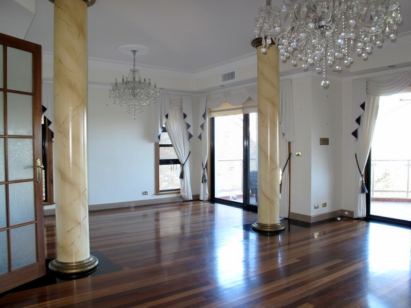 54 Peronne Avenue, Clontarf NSW 2093