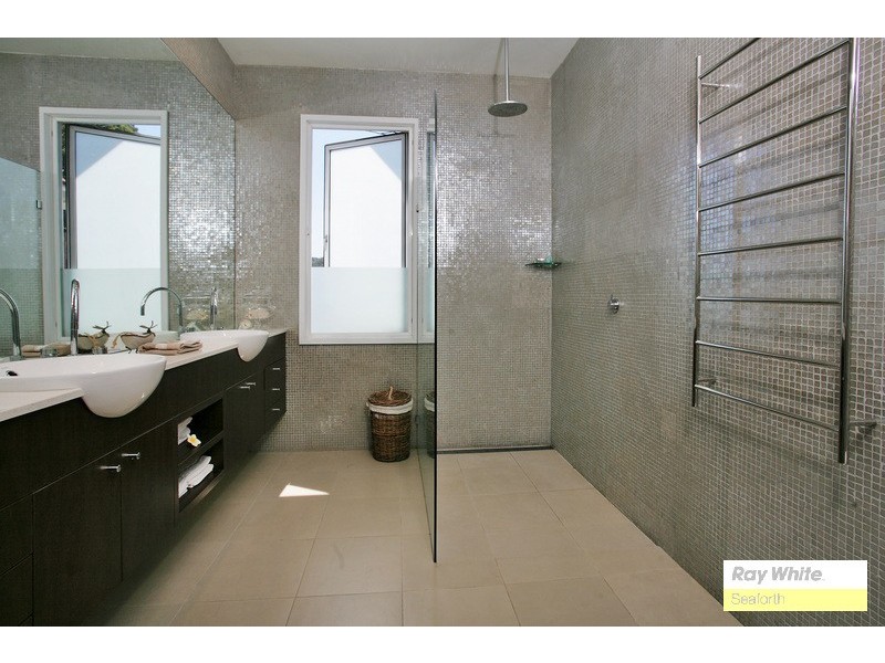 89 Gurney Cres, Seaforth NSW 2092