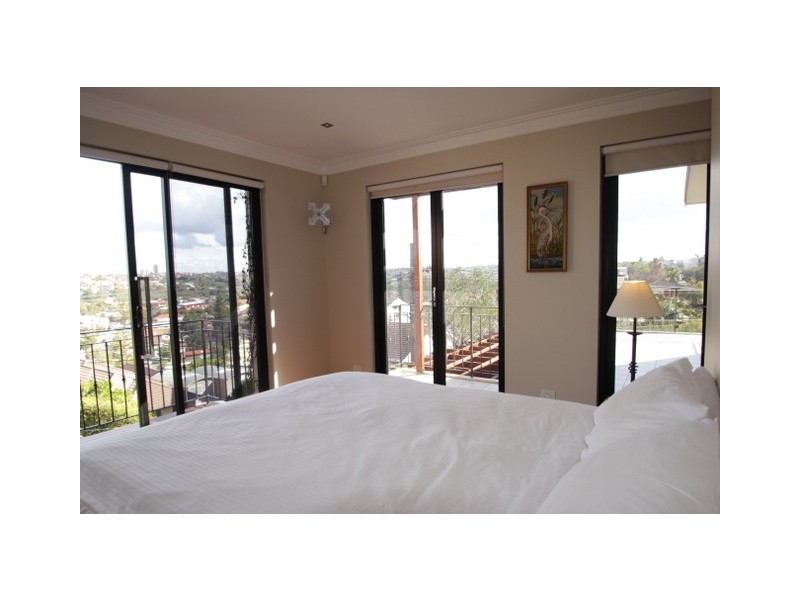 31 Queenscliff Road, Queenscliff NSW 2096