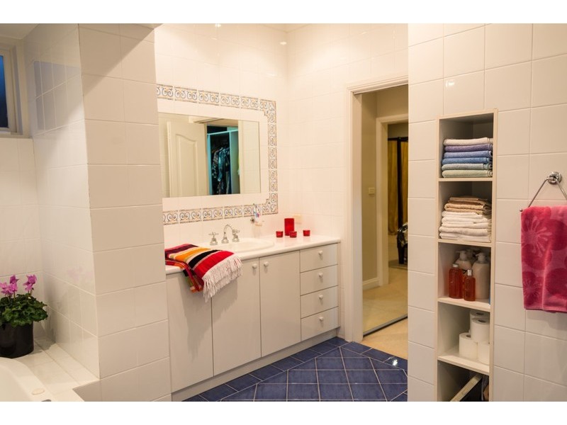 28 Ponsonby Parade, Seaforth NSW 2092