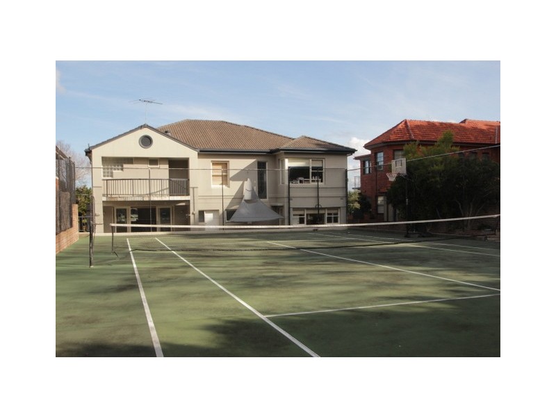 28 Ponsonby Parade, Seaforth NSW 2092