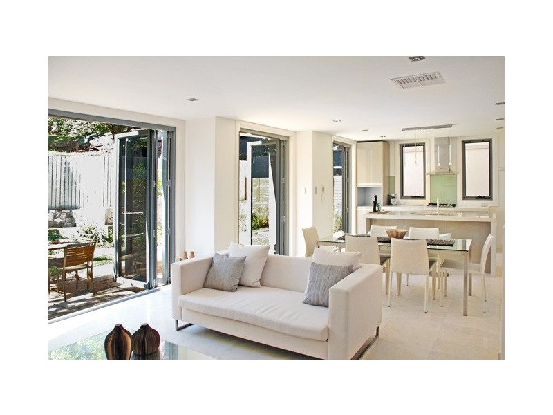 556-562 Pittwater Road, North Manly NSW 2100