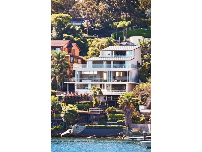 4 Laura St, Seaforth NSW 2092