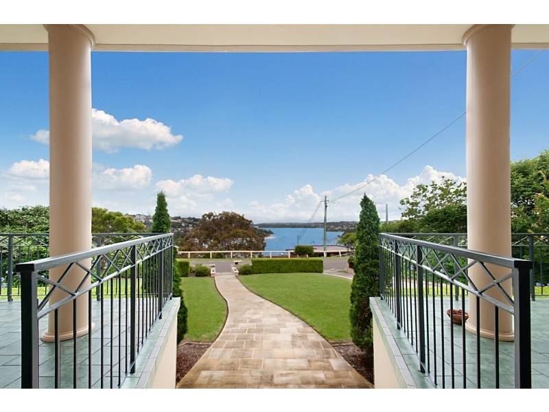 22 Edgecliffe Esplanade, Seaforth NSW 2092