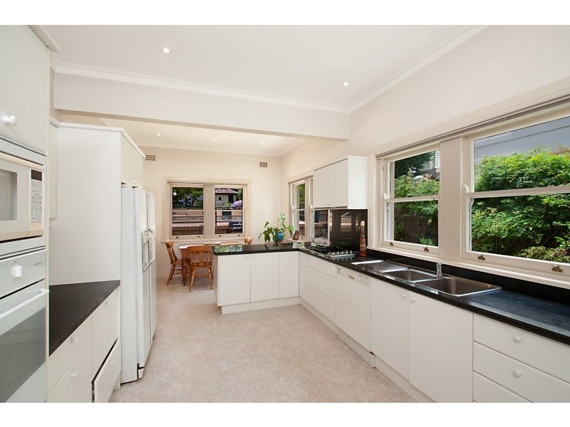 22 Edgecliffe Esplanade, Seaforth NSW 2092