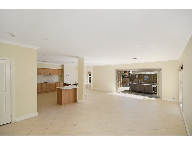 11 Eric Cooper Drive, Castle Hill NSW 2154