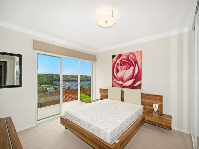 2c Edgecliffe Esp, Seaforth NSW 2092