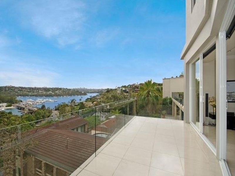 2C Edgecliffe Esplanade, Seaforth NSW 2092