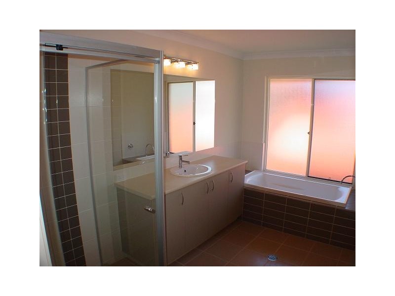 Ormiston QLD 4160