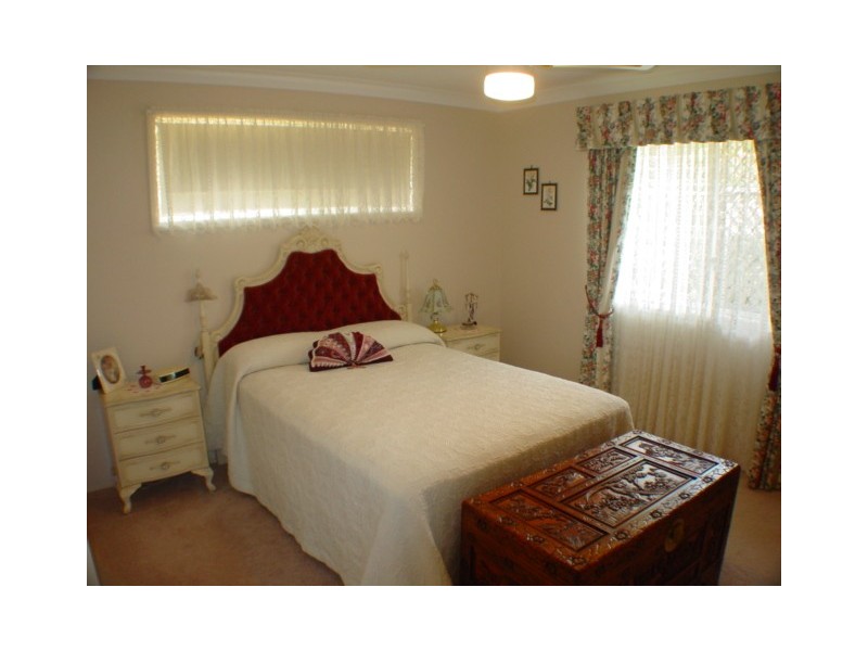 2 Camdre Court, Cleveland QLD 4163