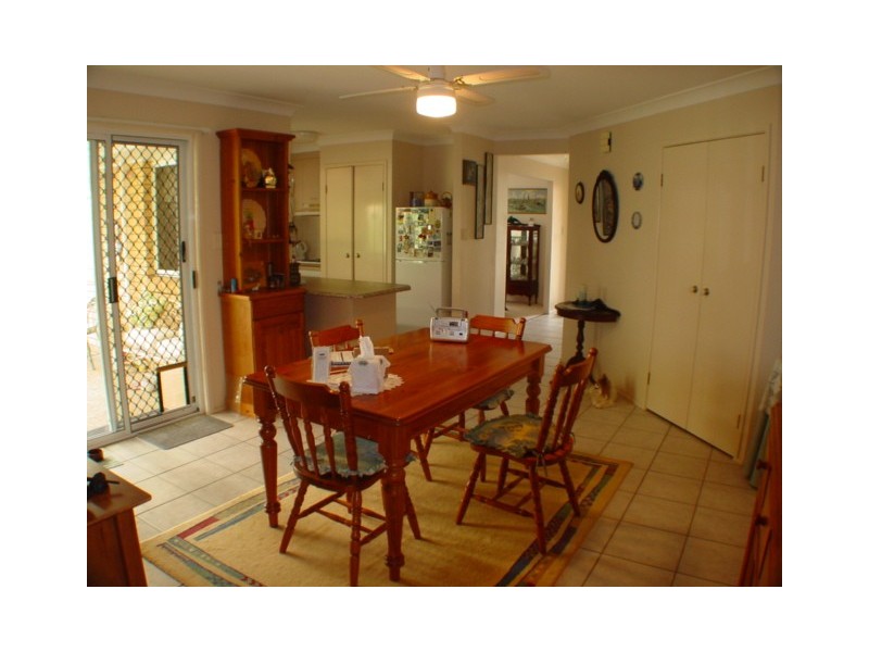 2 Camdre Court, Cleveland QLD 4163