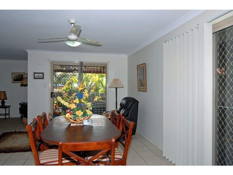 4 Couran Court, Redland Bay QLD 4165