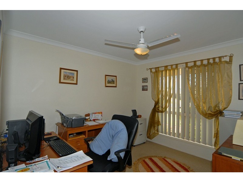4 Couran Court, Redland Bay QLD 4165