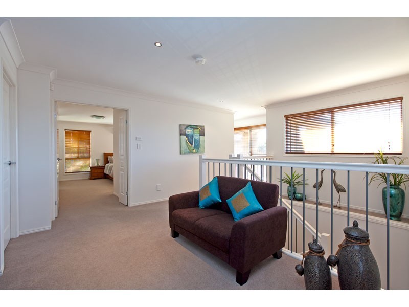 1 Cayman, Ormiston QLD 4160