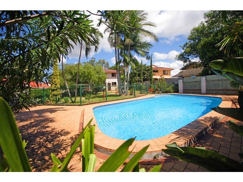 698 Old Cleveland Road, Wellington Point QLD 4160