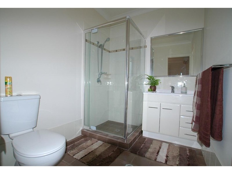 20 Emperor Drive, Redland Bay QLD 4165