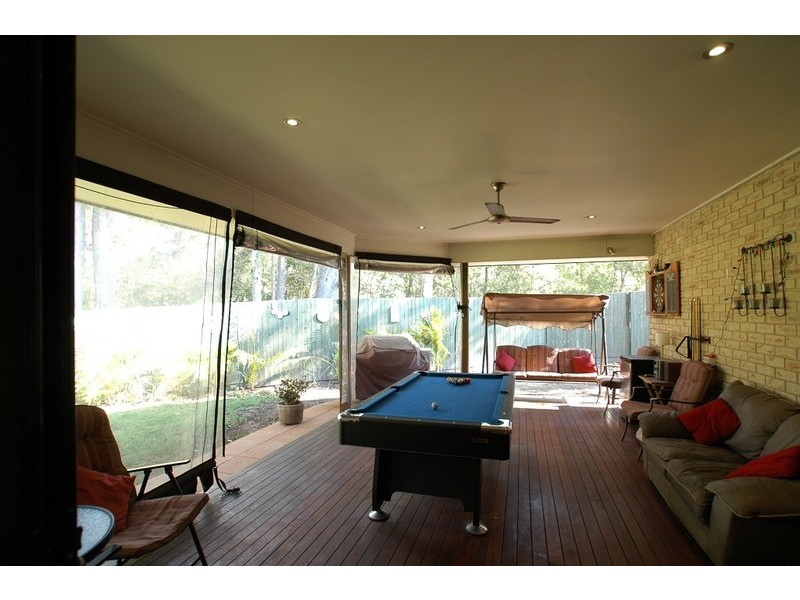 20 Emperor Drive, Redland Bay QLD 4165