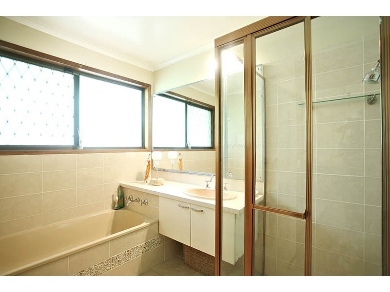 138 Allenby Rd, Wellington Point QLD 4160