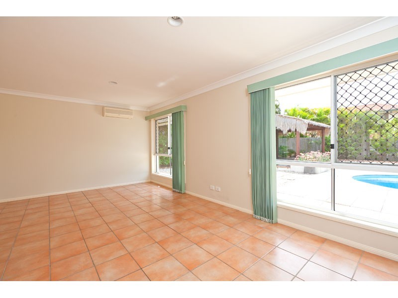 2 Sirocco Court, Ormiston QLD 4160