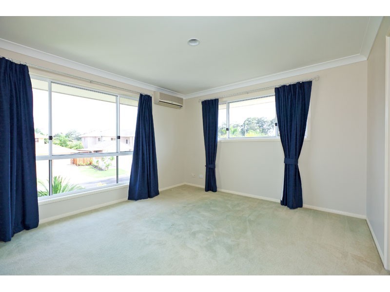 2 Sirocco Court, Ormiston QLD 4160