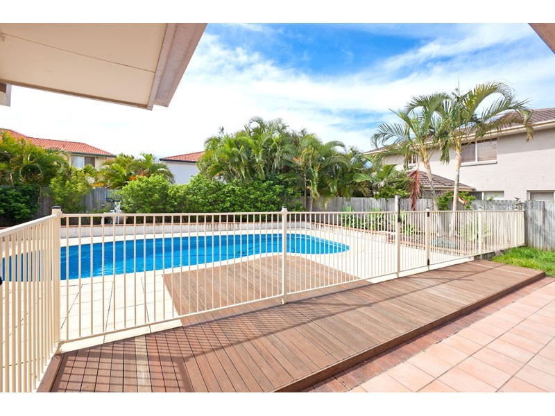 2 Sirocco Court, Ormiston QLD 4160