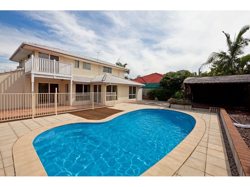 2 Sirocco Court, Ormiston QLD 4160