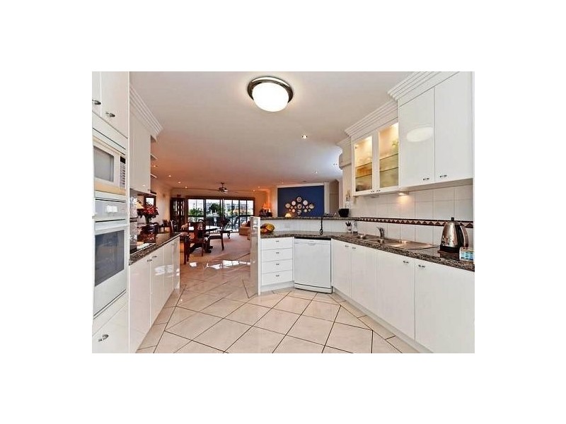 10/13 Esperance Court, Raby Bay QLD 4163