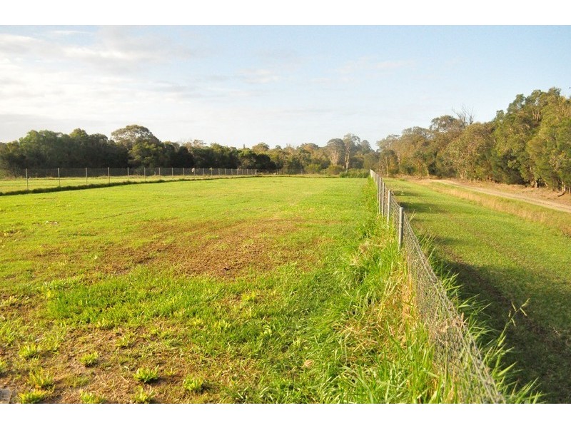 27 Double Jump Rd, Redland Bay QLD 4165